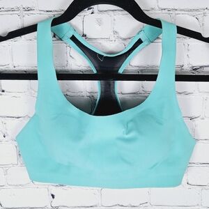 LULULEMON | Bitty Bracer firm support removable cup pad sports athletic bra